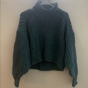 H&M Tuttle neck sweater